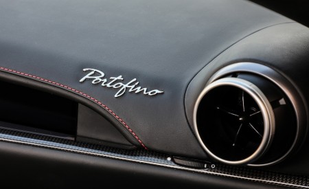 2018 Ferrari Portofino Interior Detail Wallpapers 450x275 (112)