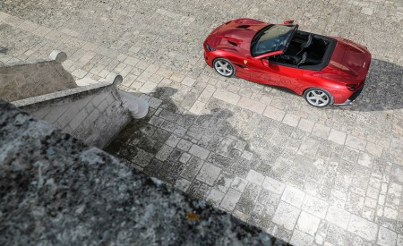 2018 Ferrari Portofino Rear Three-Quarter Wallpapers 450x275 (90)