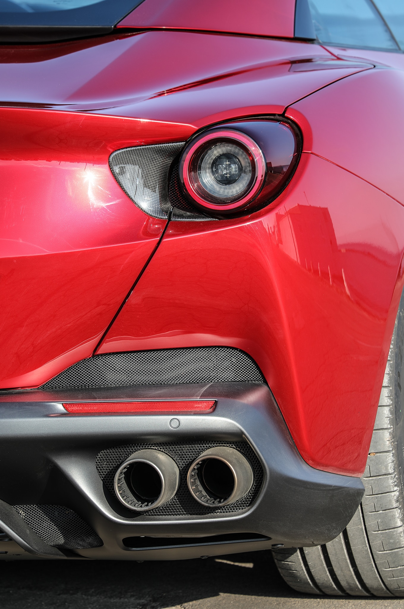 2018 Ferrari Portofino Tail Light Wallpapers #97 of 118