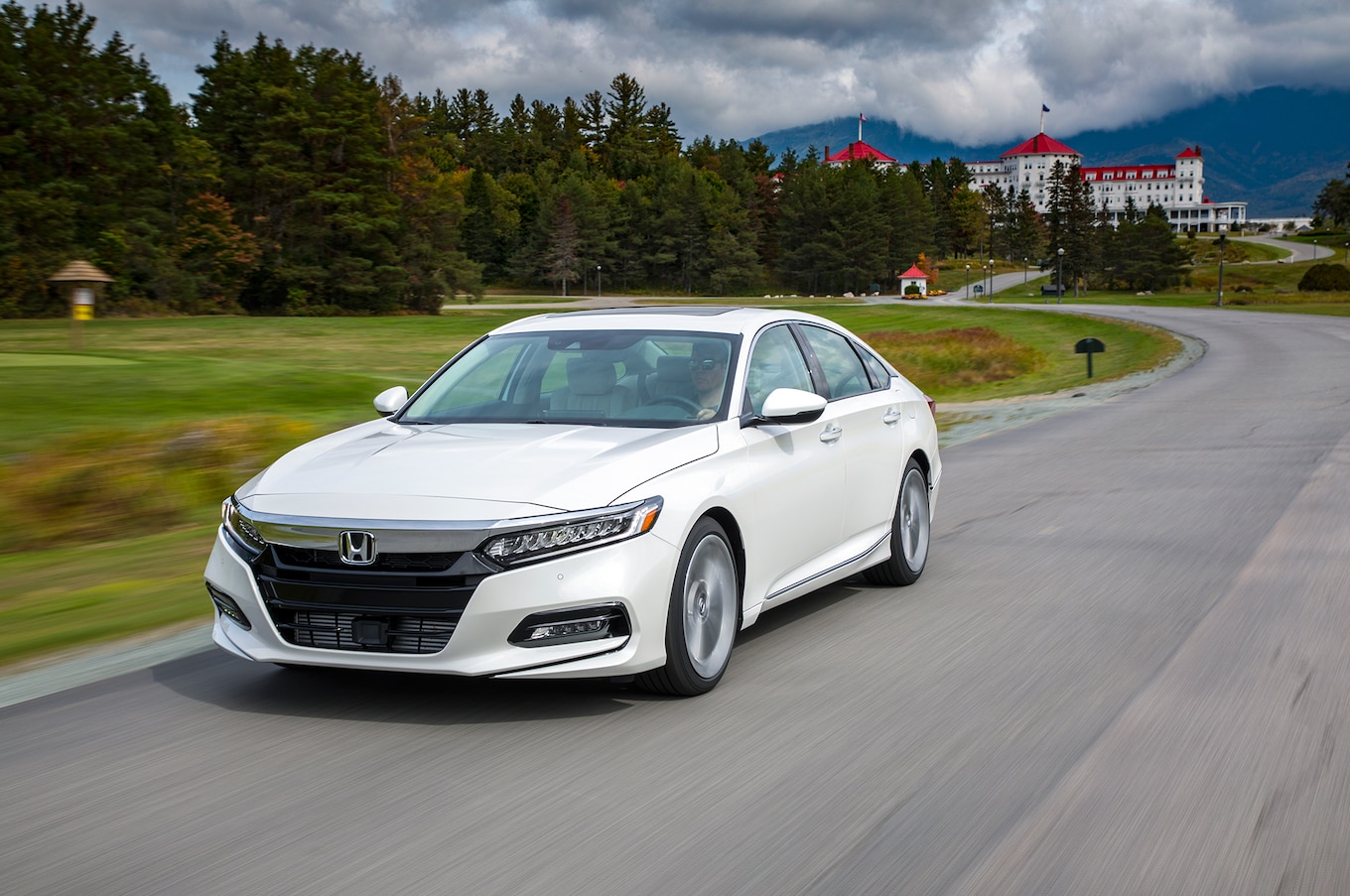 Honda Accord 10 белая