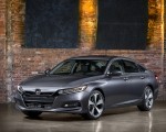 2018 Honda Accord Touring Front Three-Quarter Wallpapers 150x120 (100)