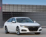 2018 Honda Accord Touring Front Three-Quarter Wallpapers 150x120 (91)