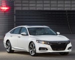 2018 Honda Accord Touring Front Three-Quarter Wallpapers 150x120 (92)