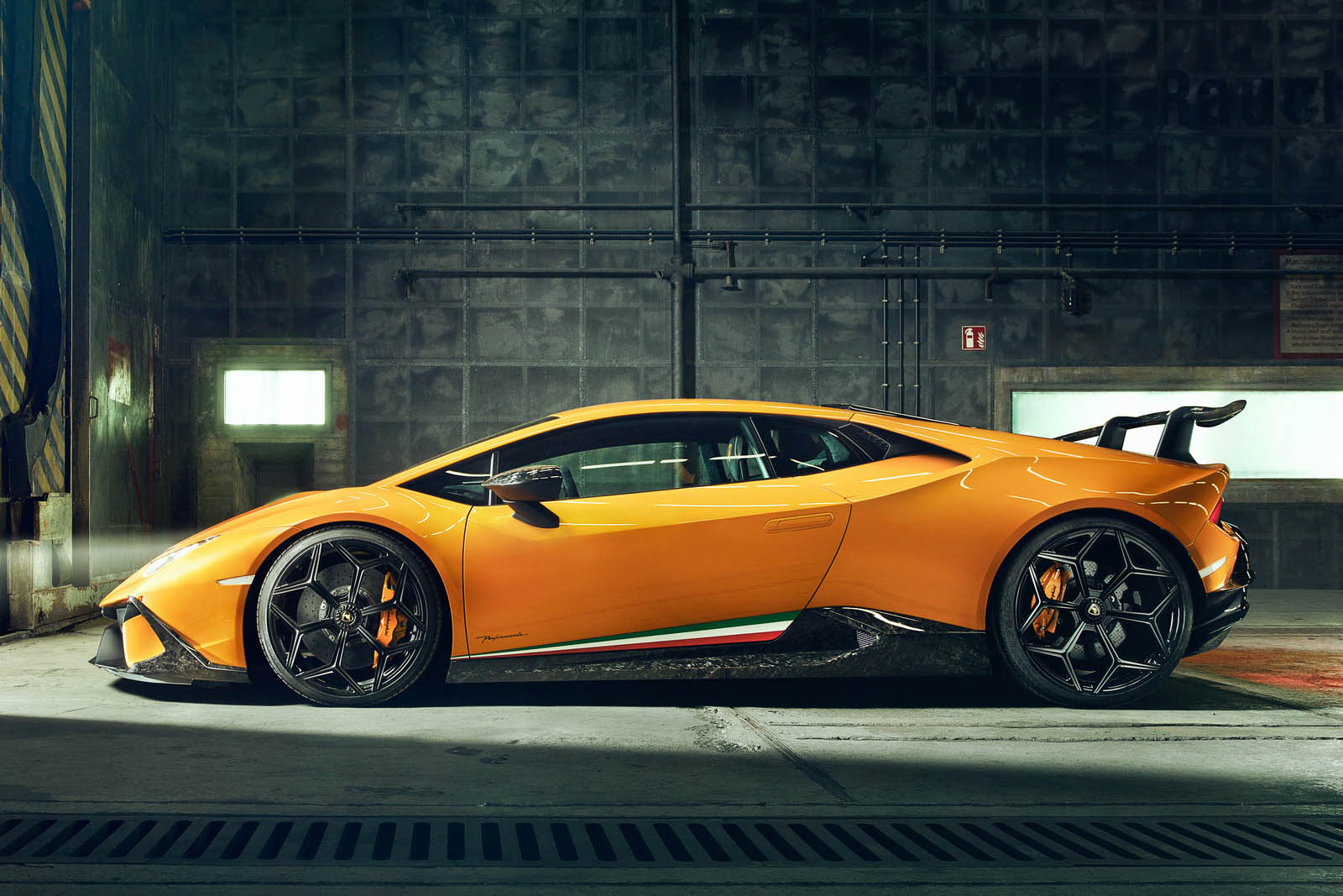 2018 NOVITEC Lamborghini Huracán Performante Side Wallpapers (3)