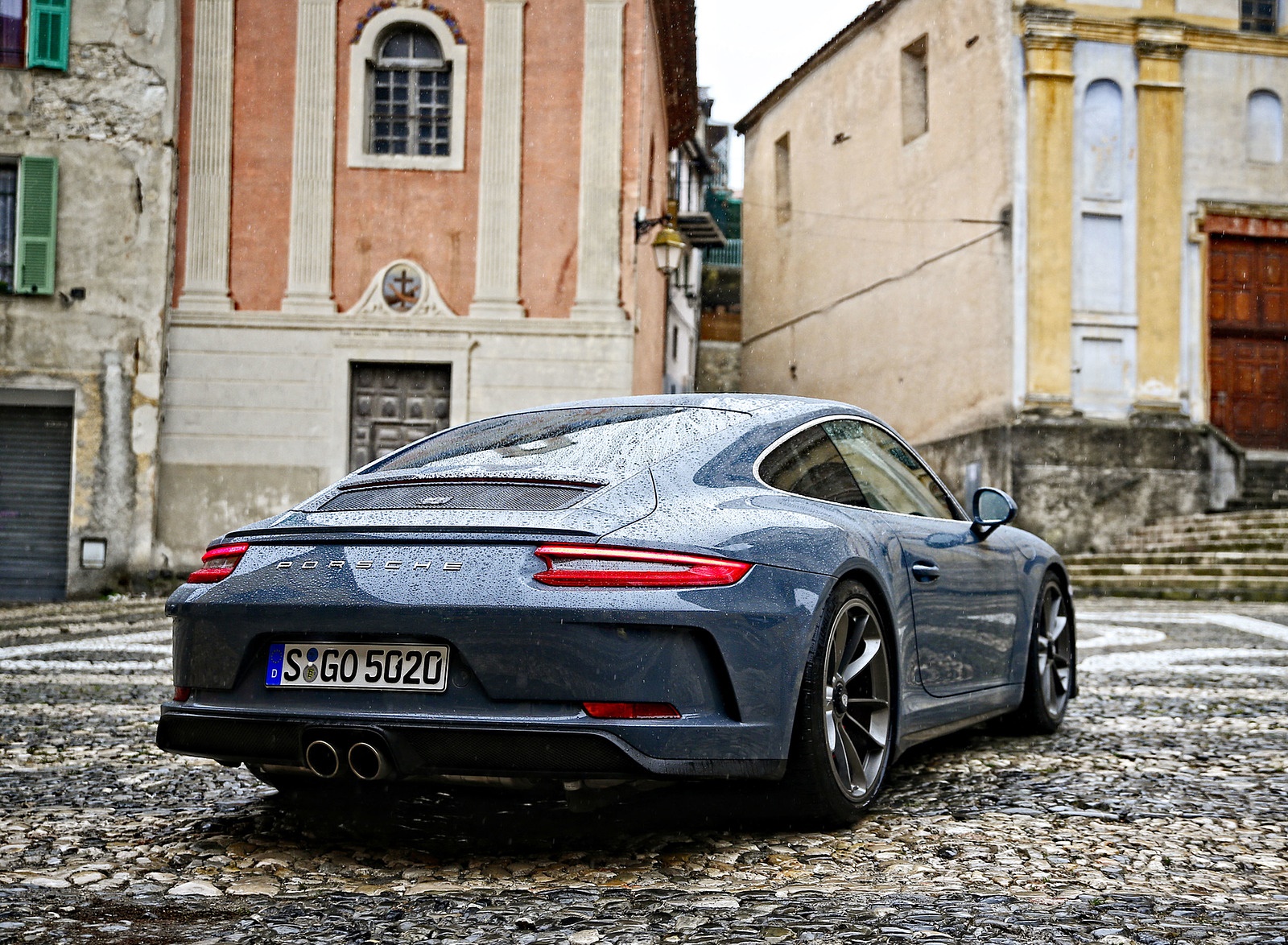 2018 Porsche 911 GT3 with Touring Package Rear Three-Quarter Wallpapers #57 of 83