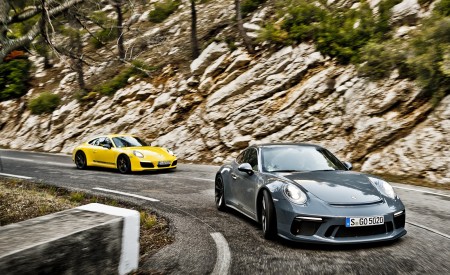 2018 Porsche 911 GT3 with Touring Package Wallpapers, Specs & HD Images