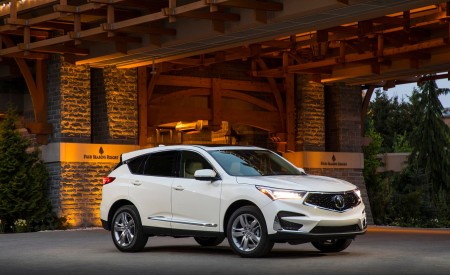 2019 Acura RDX Front Three-Quarter Wallpapers 450x275 (153)