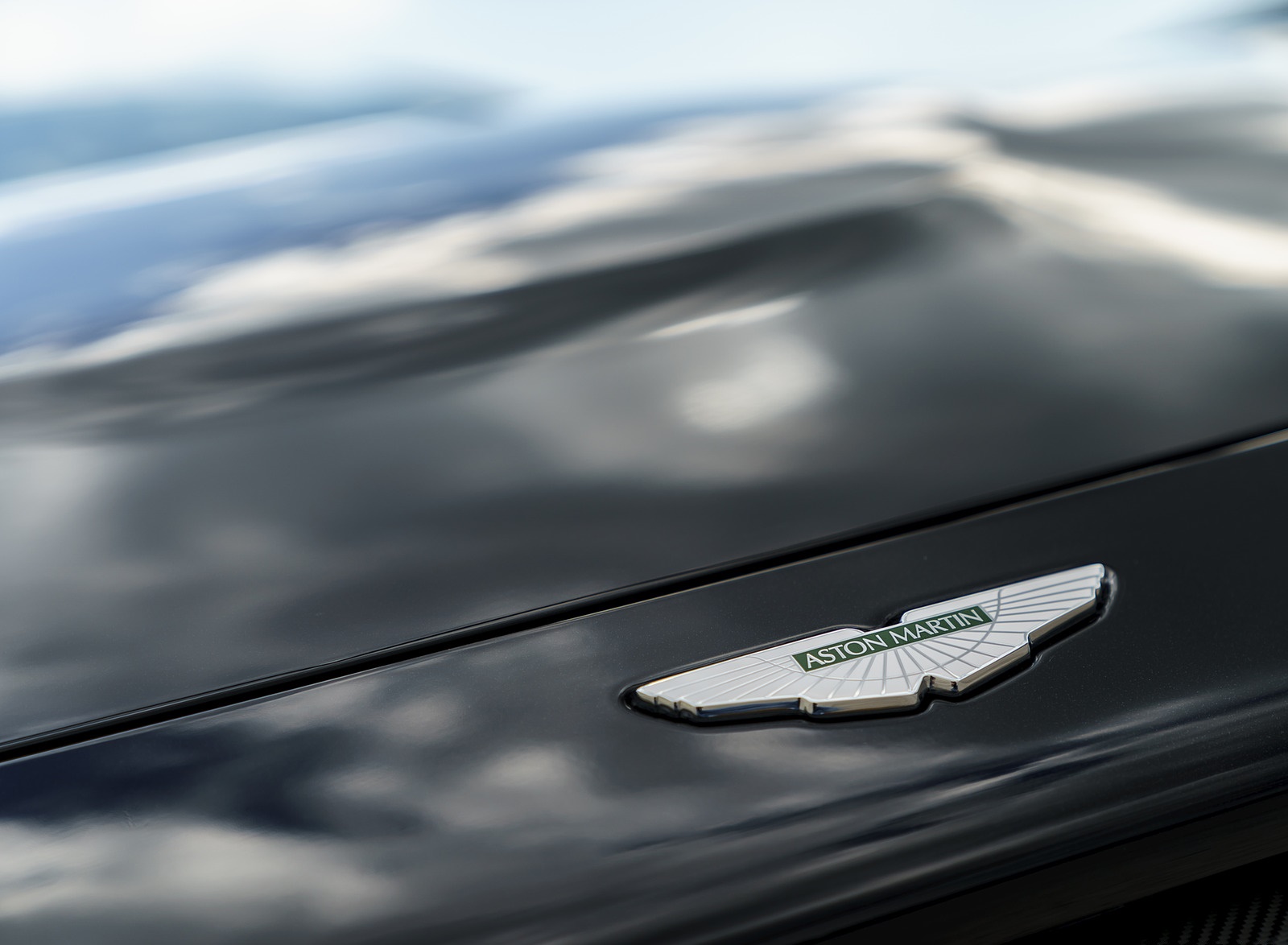 2019 Aston Martin Vantage (Onyx Black) Badge Wallpapers #100 of 125