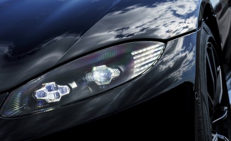 2019 Aston Martin Vantage (Onyx Black) Headlight Wallpapers 450x275 (104)