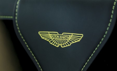 2019 Aston Martin Vantage (Onyx Black) Interior Detail Wallpapers 450x275 (124)
