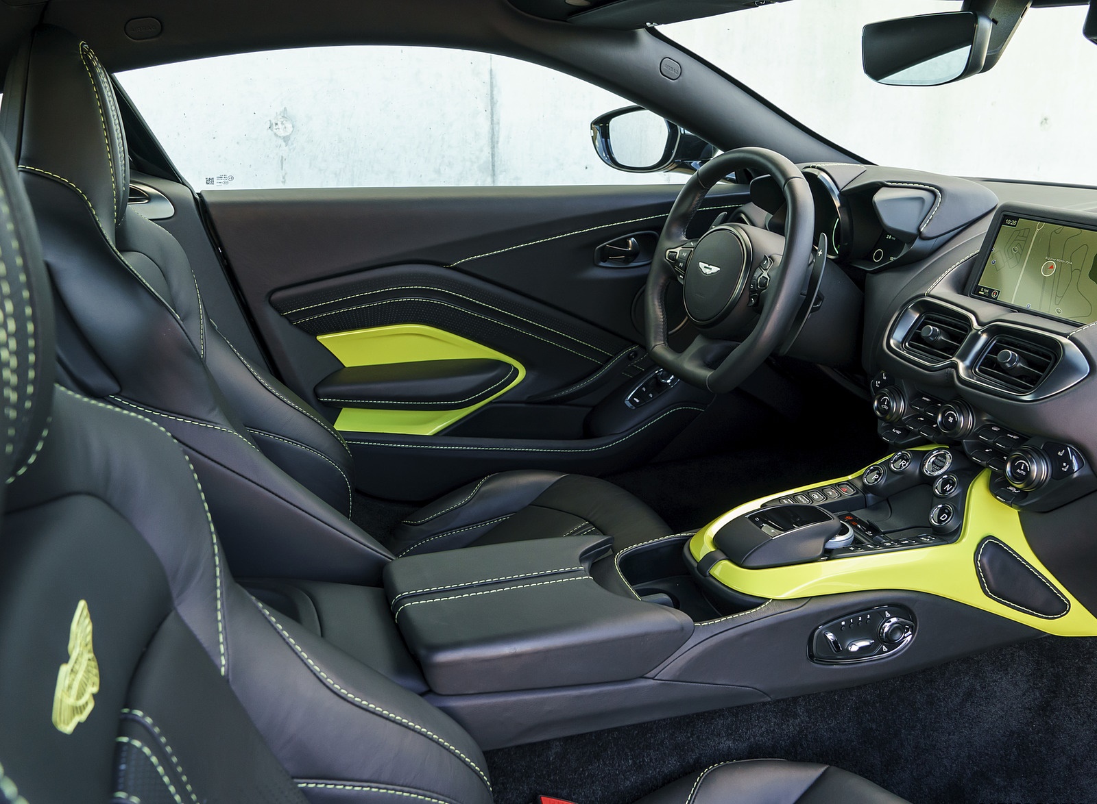 2019 Aston Martin Vantage (Onyx Black) Interior Front Seats Wallpapers #113 of 125