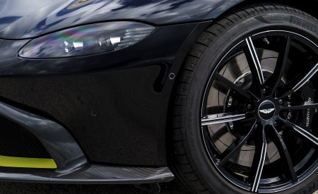 2019 Aston Martin Vantage (Onyx Black) Wheel Wallpapers 450x275 (105)