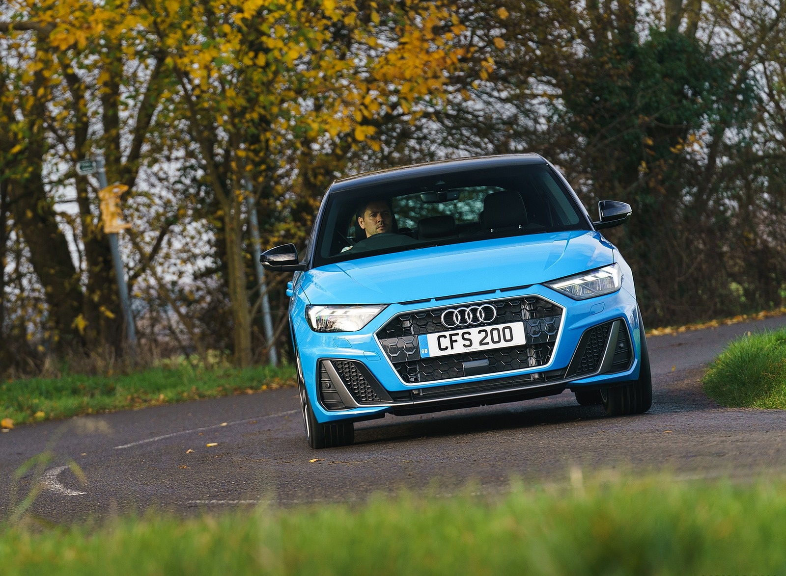 2019 Audi A1 Sportback 30 TFSI S-Line (UK-Spec) Front Wallpapers #64 of 89