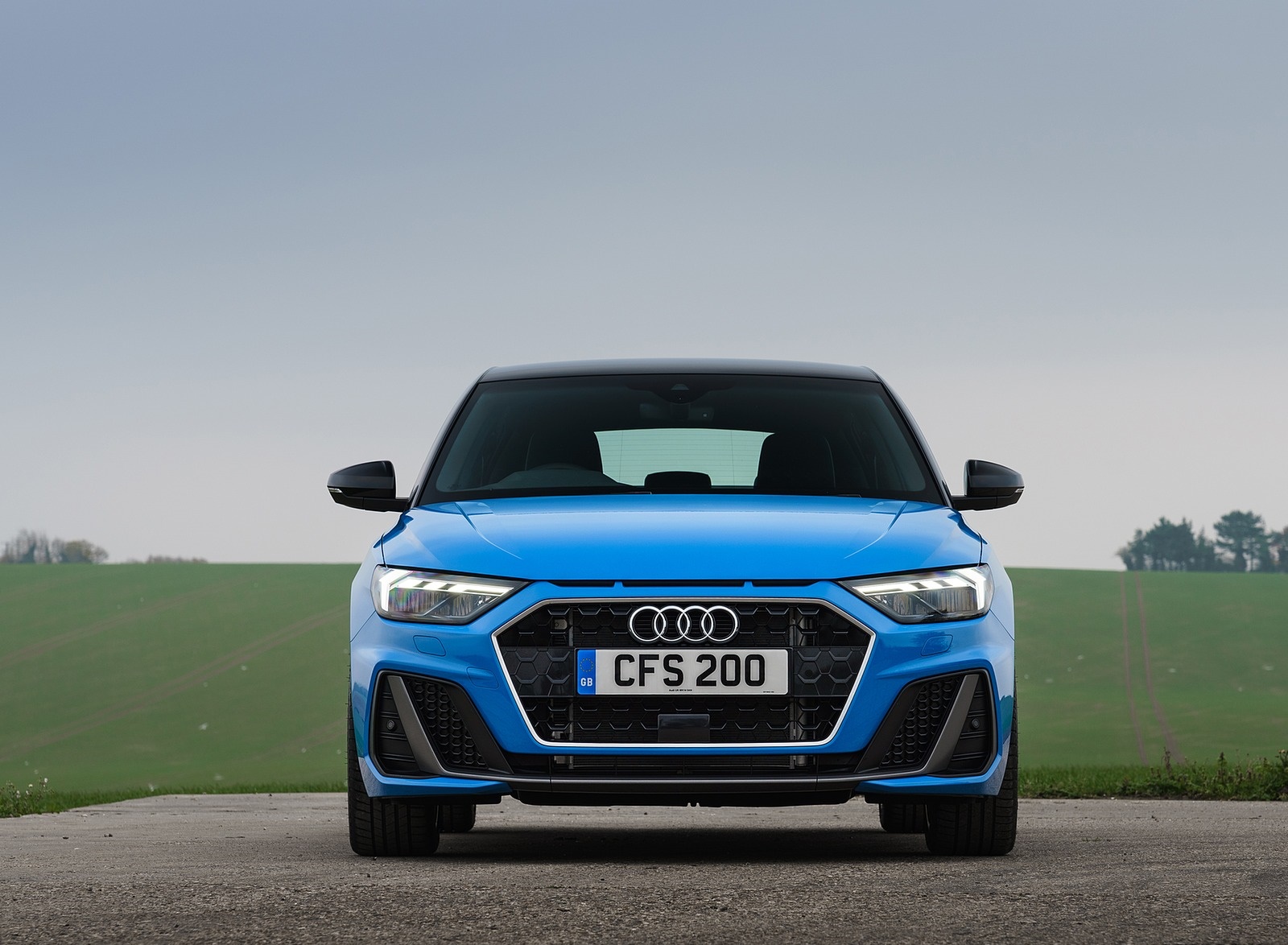 2019 Audi A1 Sportback 30 TFSI S-Line (UK-Spec) Front Wallpapers #76 of 89
