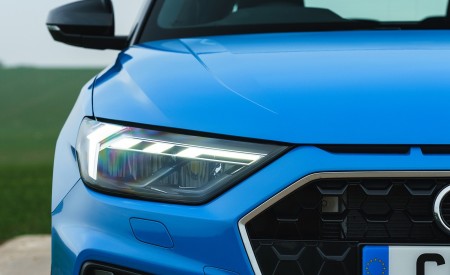 2019 Audi A1 Sportback 30 TFSI S-Line (UK-Spec) Headlight Wallpapers 450x275 (80)