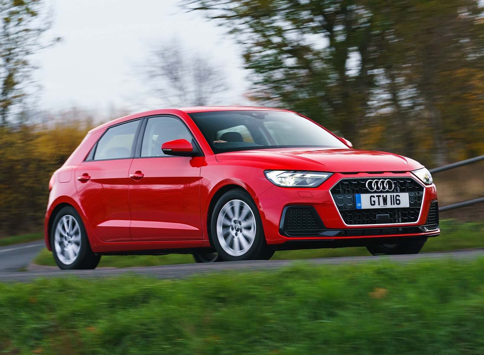 2019 Audi A1 Sportback 30 TFSI (UK-Spec) Front Three-Quarter Wallpapers #13 of 89