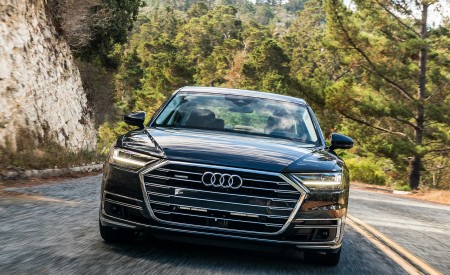 2019 Audi A8 (US-Spec) Front Wallpapers 450x275 (5)
