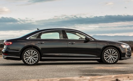 2019 Audi A8 (US-Spec) Side Wallpapers 450x275 (16)