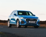 2019 Audi Q3 35 TFSI (UK-Spec) Front Three-Quarter Wallpapers 150x120 (4)