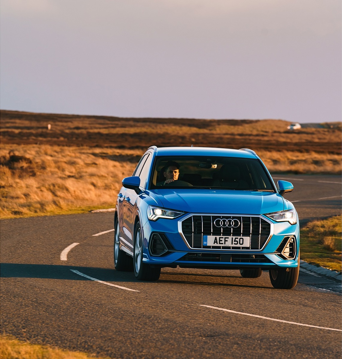 2019 Audi Q3 35 TFSI (UK-Spec) Front Wallpapers #33 of 102