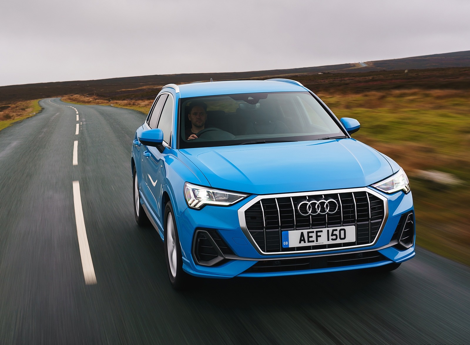 2019 Audi Q3 35 TFSI (UK-Spec) Front Wallpapers #5 of 102