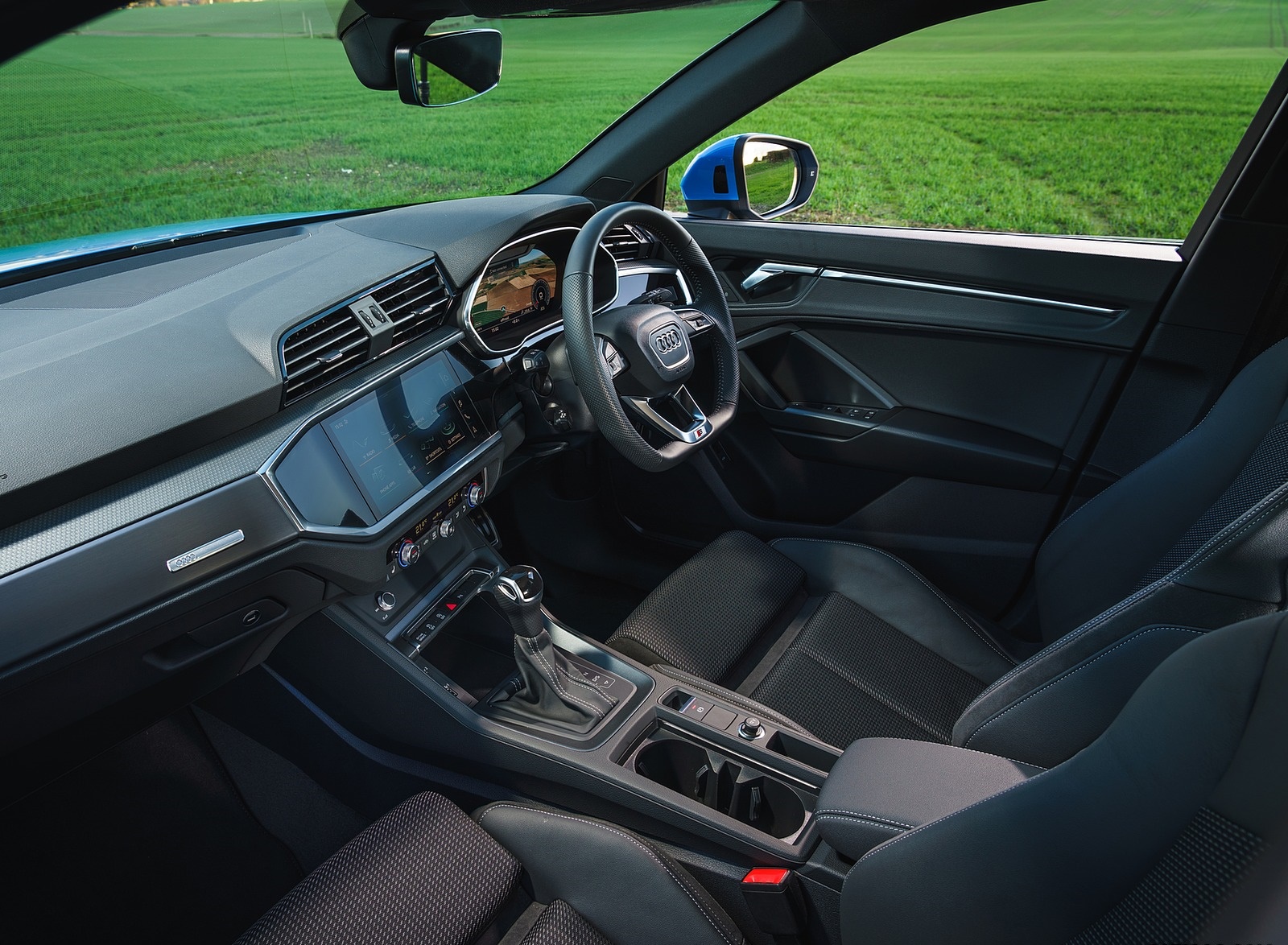 2019 Audi Q3 35 TFSI (UK-Spec) Interior Cockpit Wallpapers #88 of 102