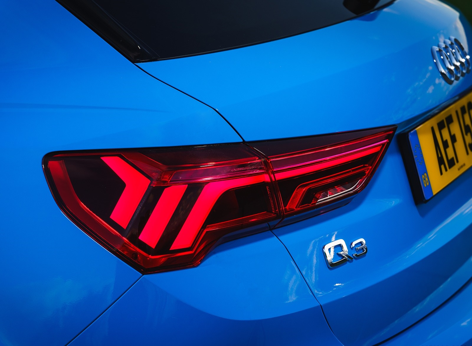 2019 Audi Q3 35 TFSI (UK-Spec) Tail Light Wallpapers #75 of 102