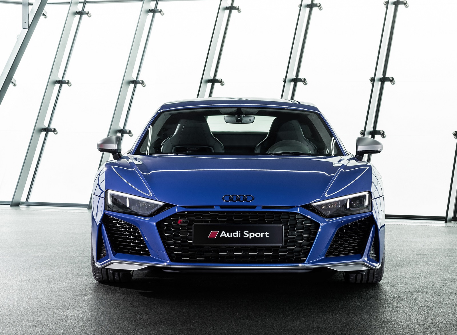 2019 Audi R8 (Color: Ascari Blue Metallic) Front Wallpapers #39 of 59