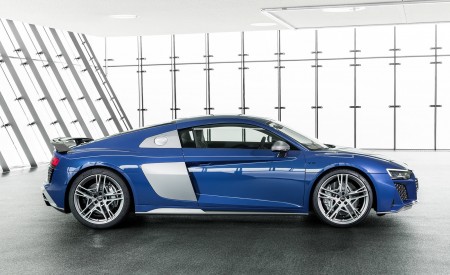 2019 Audi R8 (Color: Ascari Blue Metallic) Side Wallpapers 450x275 (42)