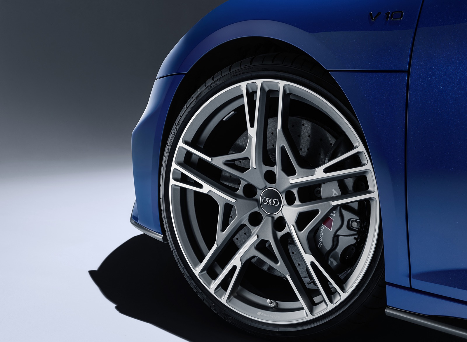 2019 Audi R8 Coupe (Color: Ascari Blue Metallic) Wheel Wallpapers #45 of 59