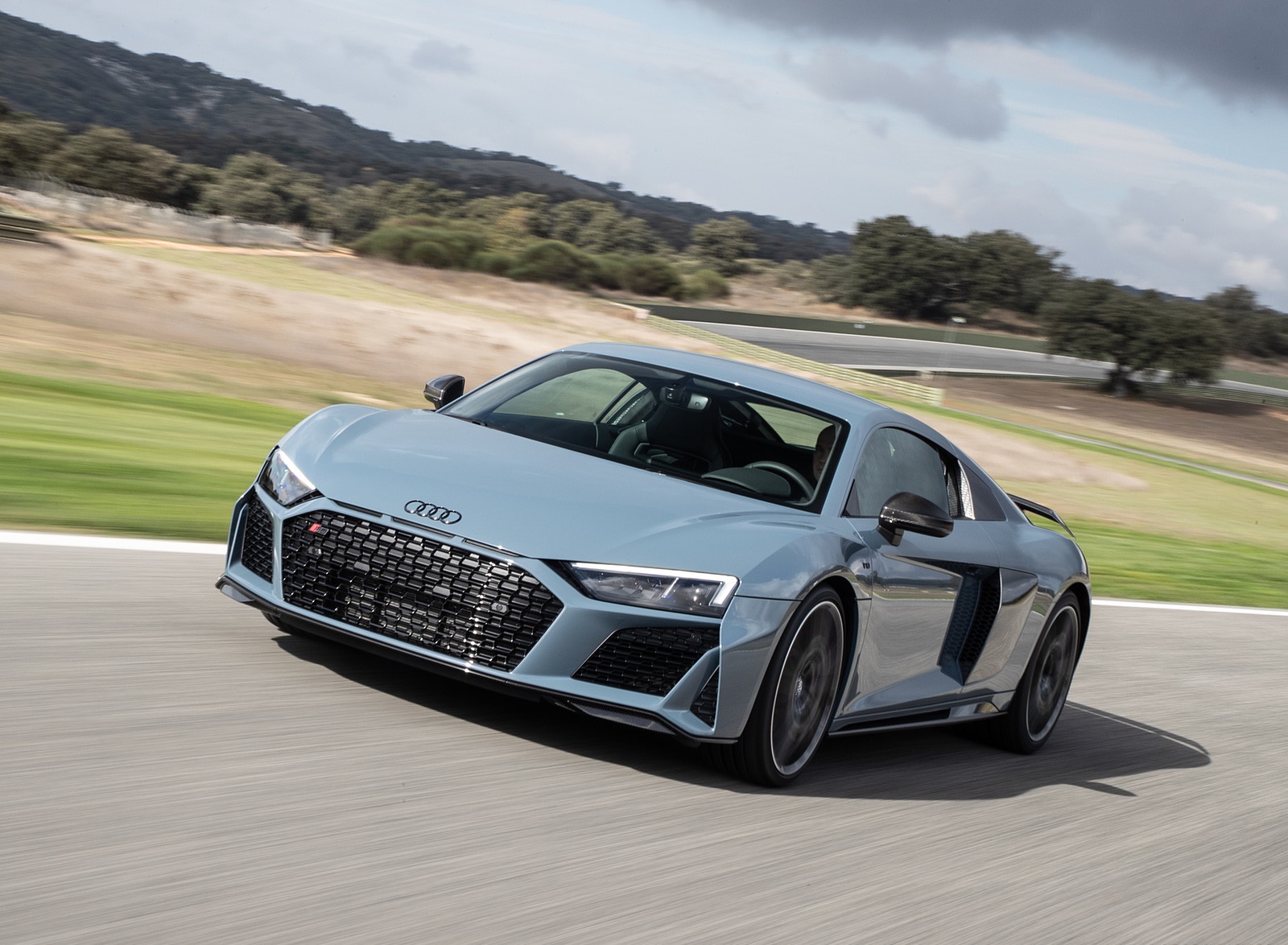 2019 Audi R8 V10 Coupe (Color: Kemora Gray Metallic) Front Three-Quarter Wallpapers #10 of 59