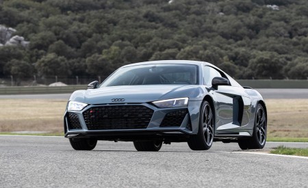 2019 Audi R8 V10 Coupe (Color: Kemora Gray Metallic) Front Wallpapers 450x275 (23)