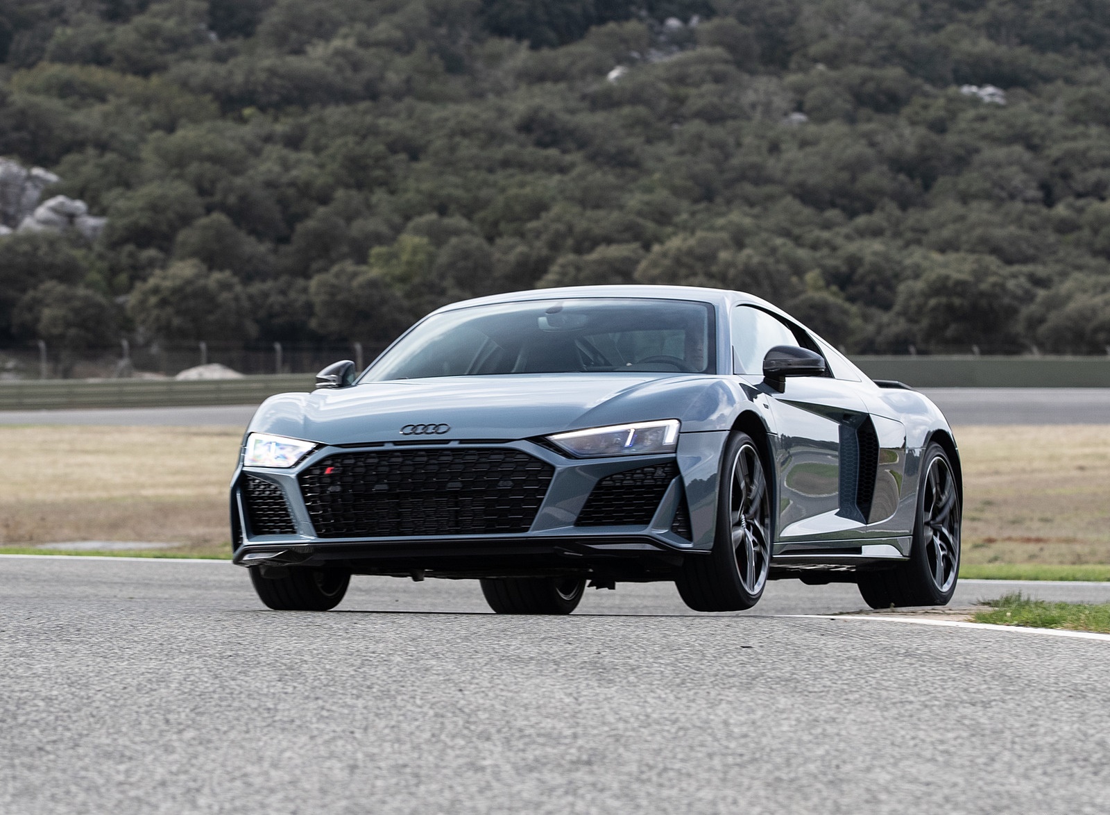 2019 Audi R8 V10 Coupe (Color: Kemora Gray Metallic) Front Wallpapers #23 of 59