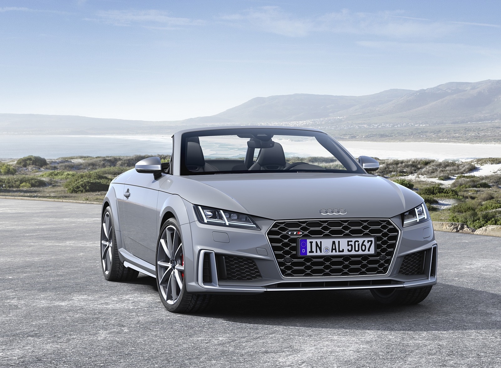 2019 Audi TTS Roadster (Color: Nardo Gray) Front Three-Quarter Wallpapers #33 of 40