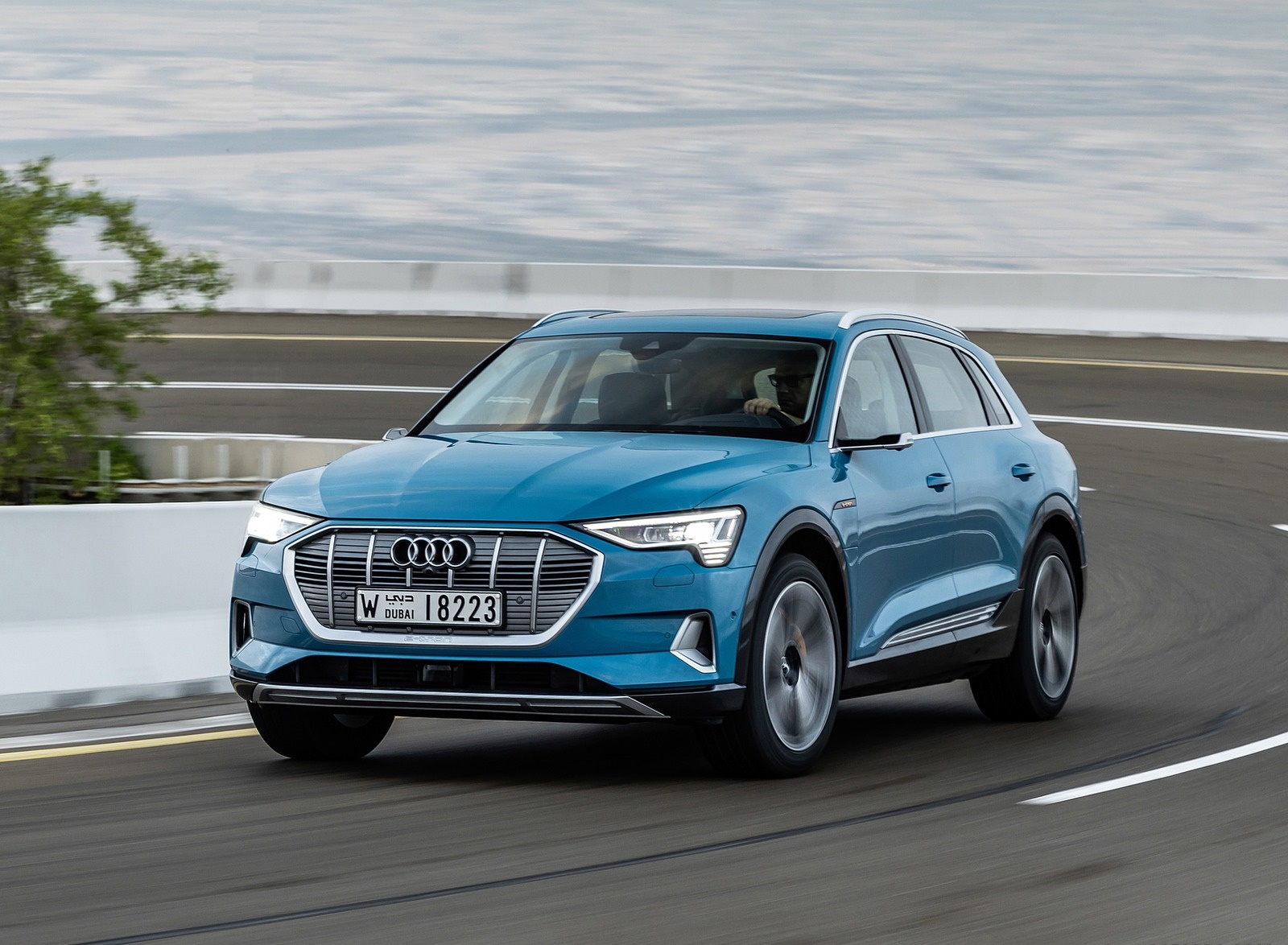 2019 Audi e-tron (Color: Antigua Blue) Front Three-Quarter Wallpapers #78 of 234