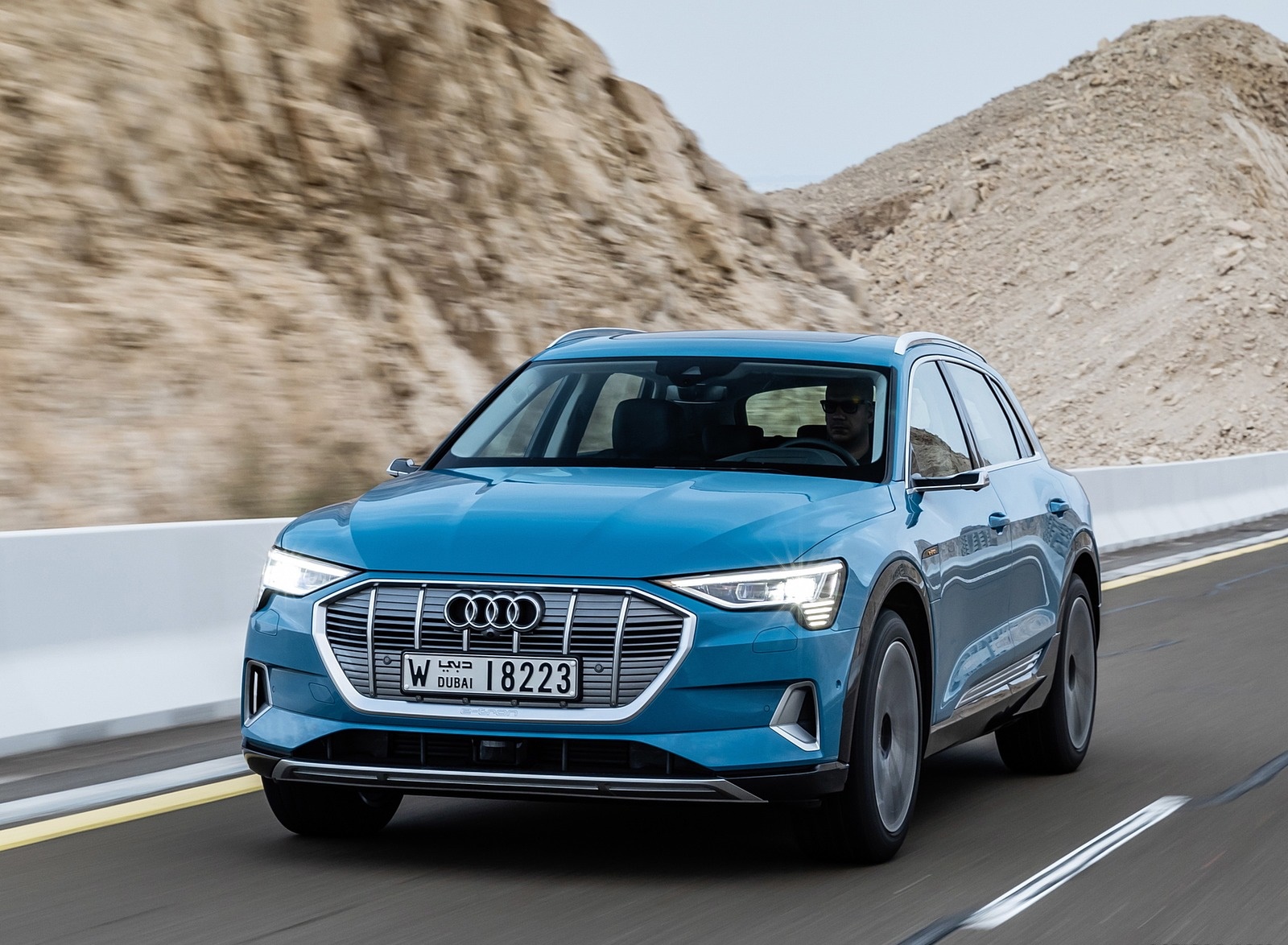 2019 Audi e-tron (Color: Antigua Blue) Front Three-Quarter Wallpapers #66 of 234