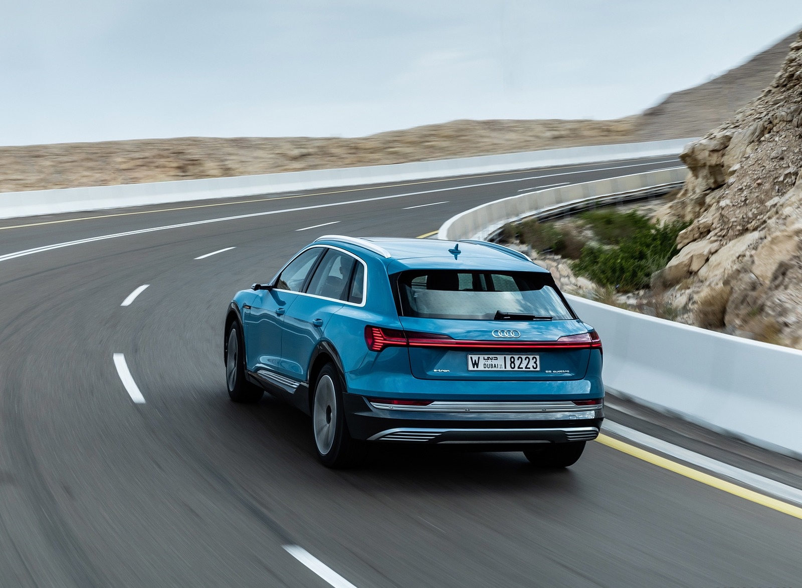2019 Audi e-tron (Color: Antigua Blue) Rear Wallpapers #73 of 234