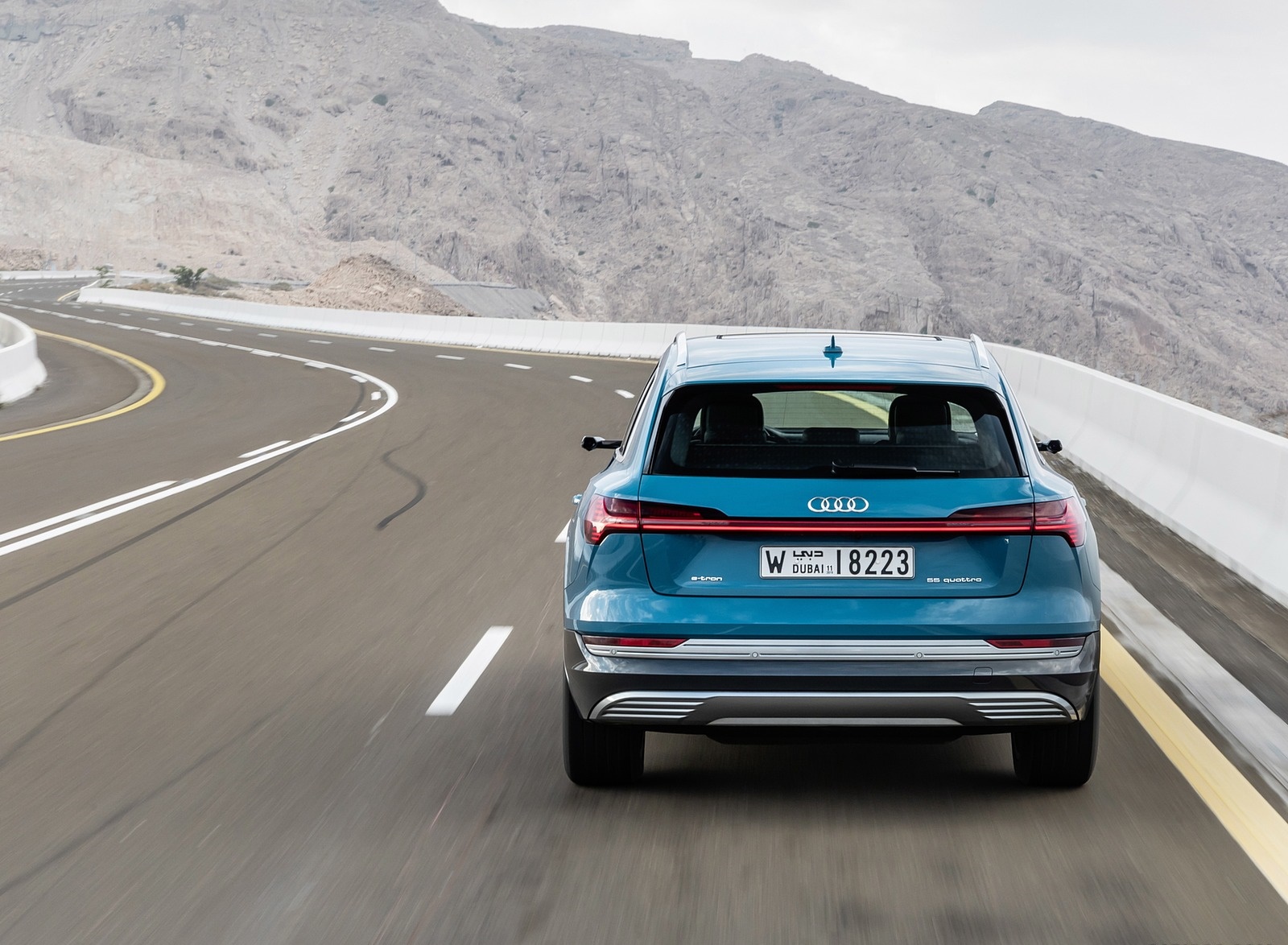 2019 Audi e-tron (Color: Antigua Blue) Rear Wallpapers #83 of 234