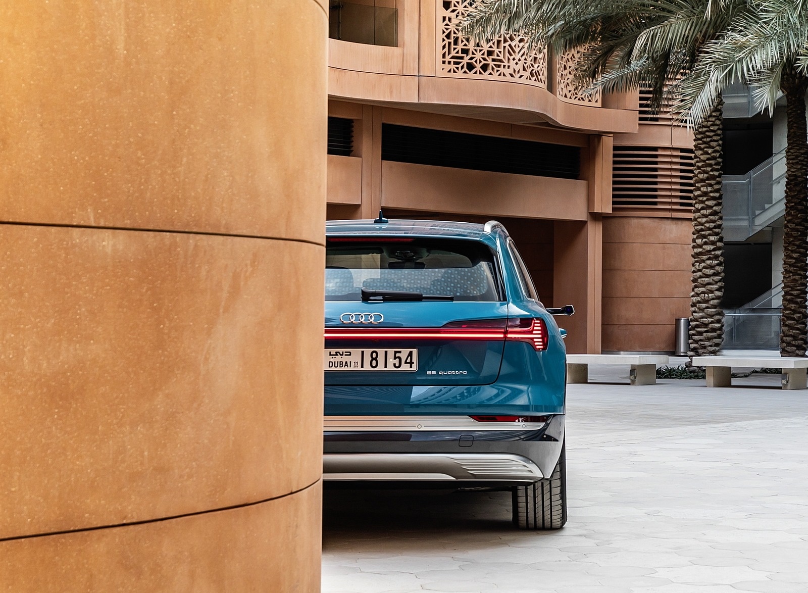 2019 Audi e-tron (Color: Antigua Blue) Rear Wallpapers #110 of 234