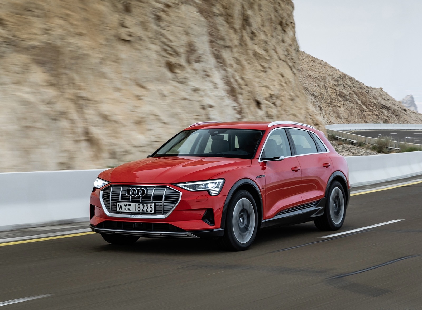 2019 Audi e-tron (Color: Catalunya Red) Front Three-Quarter Wallpapers #18 of 234