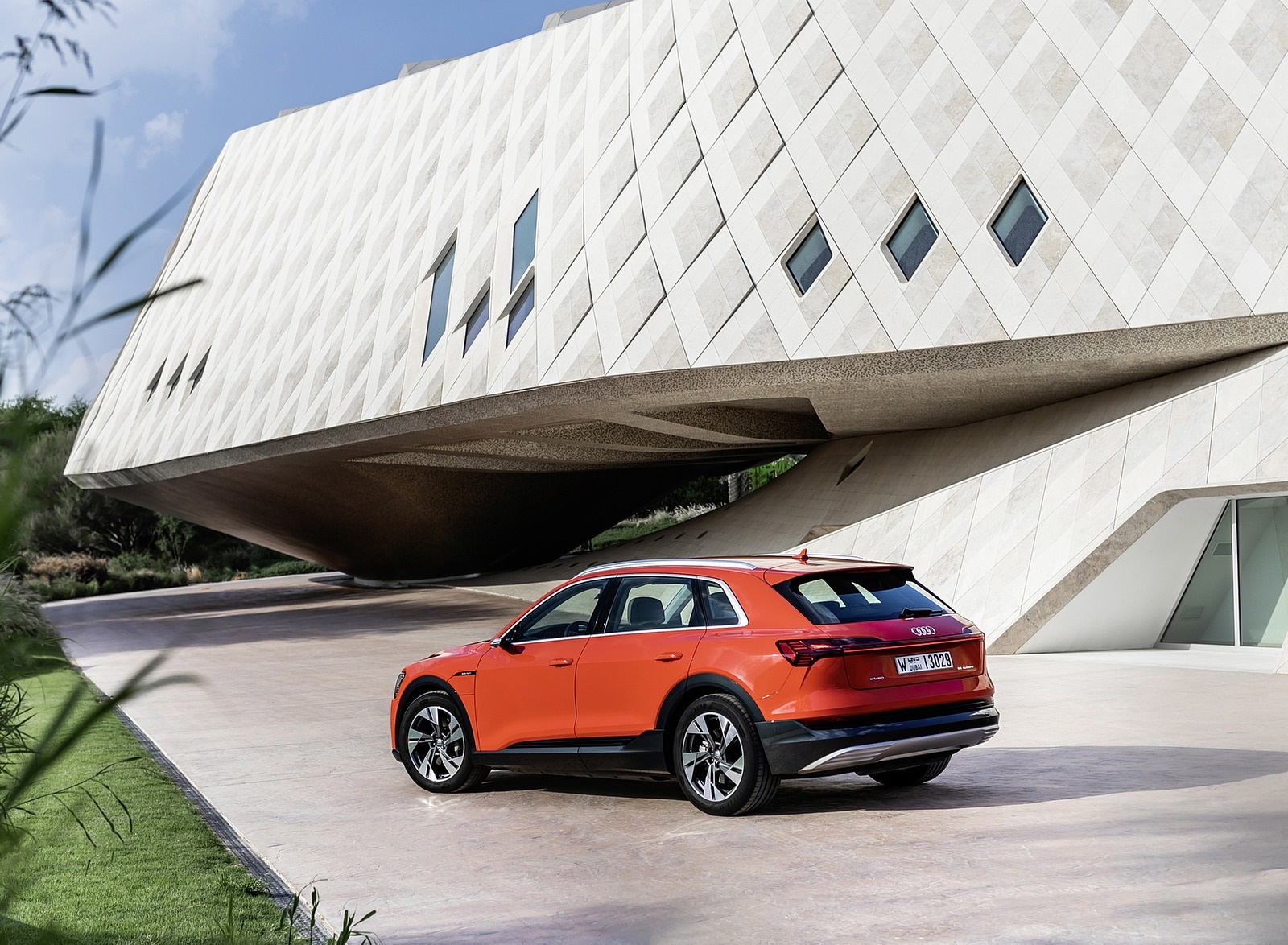 2019 Audi e-tron (Color: Catalunya Red) Rear Three-Quarter Wallpapers #38 of 234