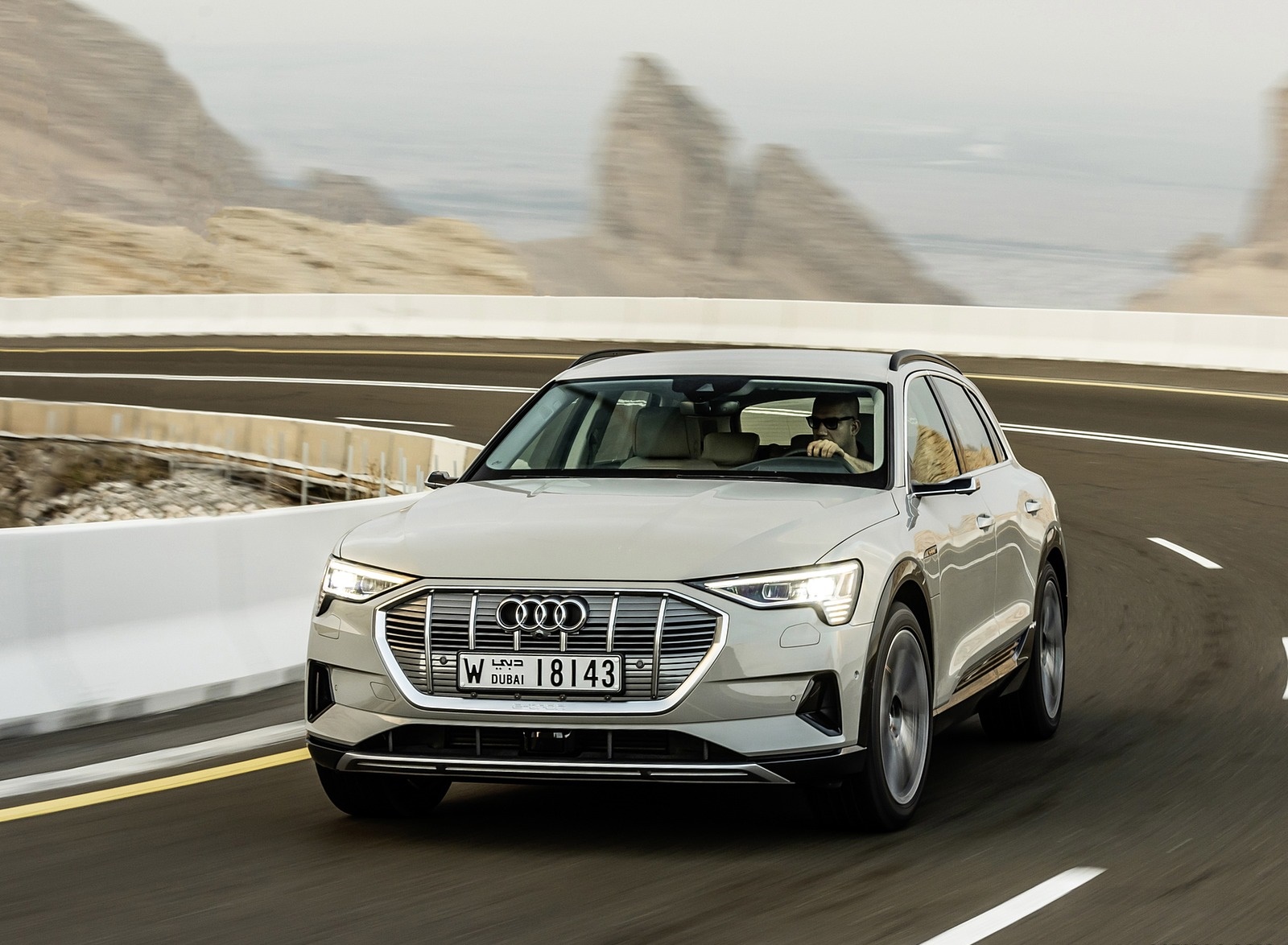 2019 Audi e-tron (Color: Siam Beige) Front Three-Quarter Wallpapers #139 of 234