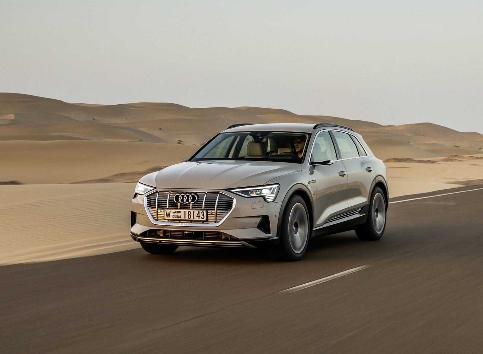2019 Audi e-tron (Color: Siam Beige) Front Three-Quarter Wallpapers #151 of 234