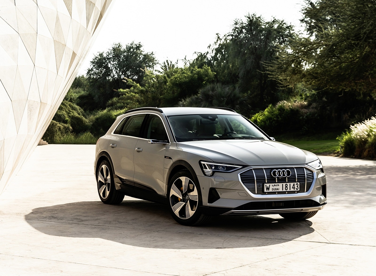 2019 Audi e-tron (Color: Siam Beige) Front Three-Quarter Wallpapers #169 of 234
