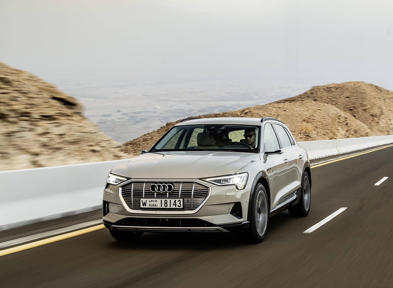 2019 Audi e-tron (Color: Siam Beige) Front Three-Quarter Wallpapers #142 of 234