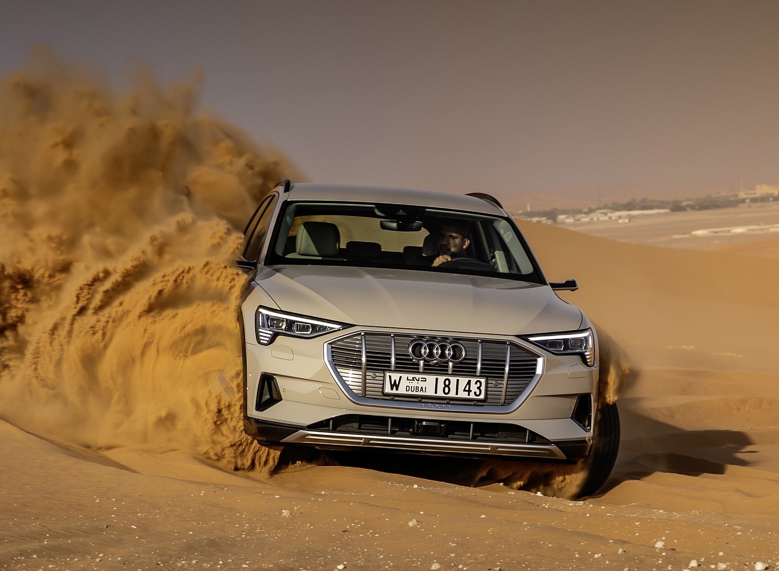 2019 Audi e-tron (Color: Siam Beige) Front Wallpapers #161 of 234