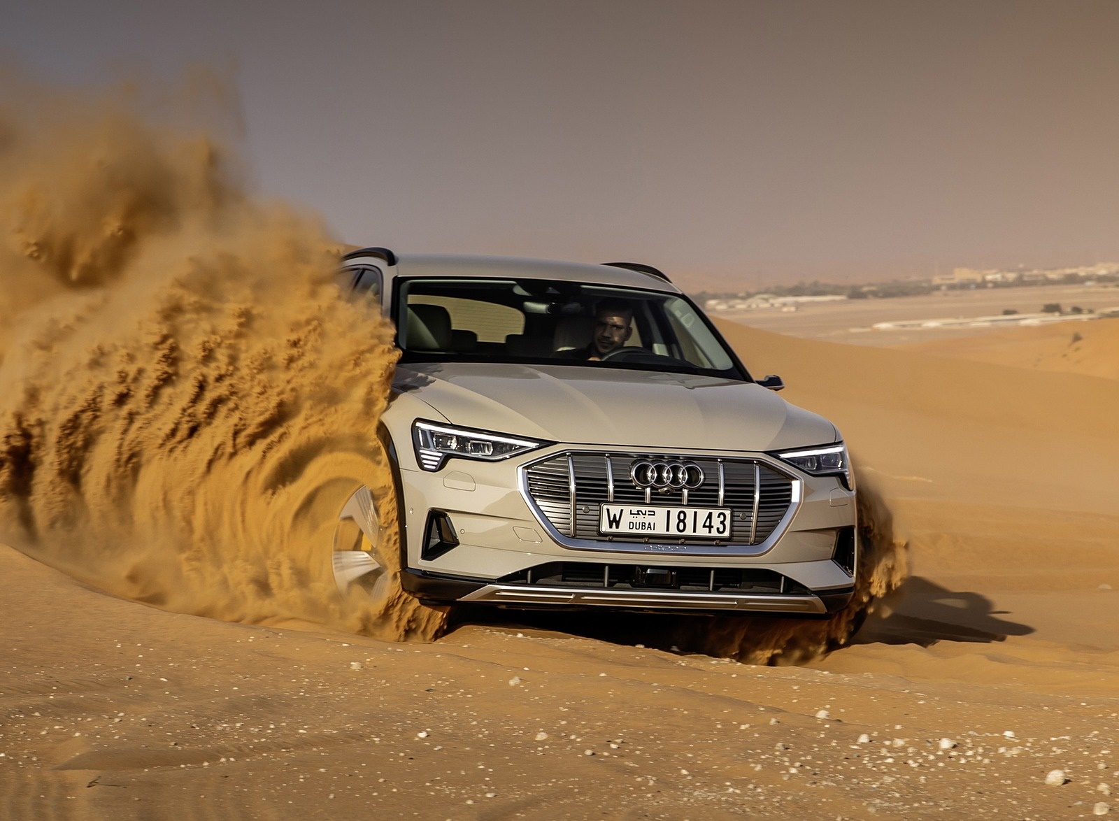 2019 Audi e-tron (Color: Siam Beige) Front Wallpapers #162 of 234