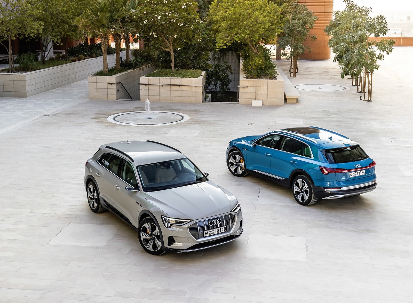 2019 Audi e-tron (Color: Siam Beige) and Audi e-tron (Color: Antigua Blue) Front Wallpapers #194 of 234