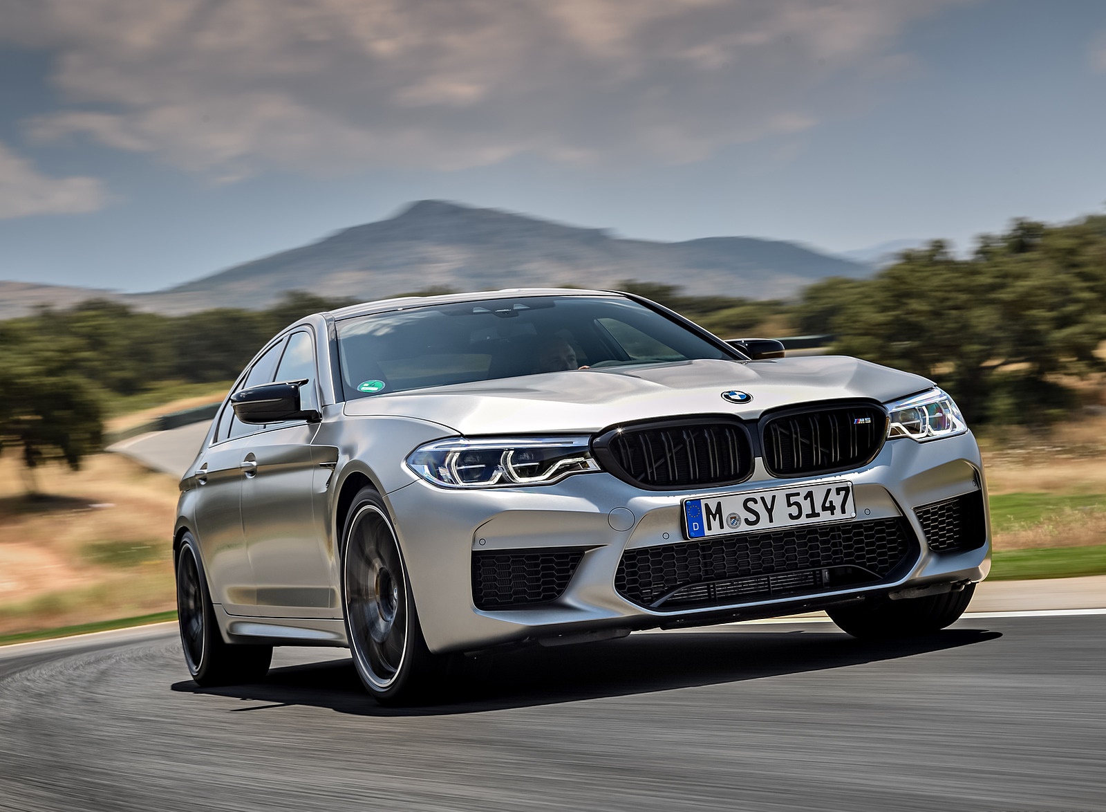 2019 BMW M5 Competition Front Three-Quarter Wallpapers #29 of 95
