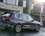 2019 BMW X7 (Color: Arctic Grey) Rear Three-Quarter Wallpapers 150x120 (17)